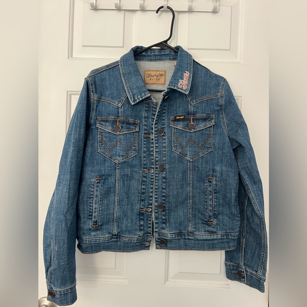 Retro Texas, Longhorn, jean jacket Wrangler